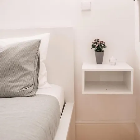 Apartment Portas Do Sol